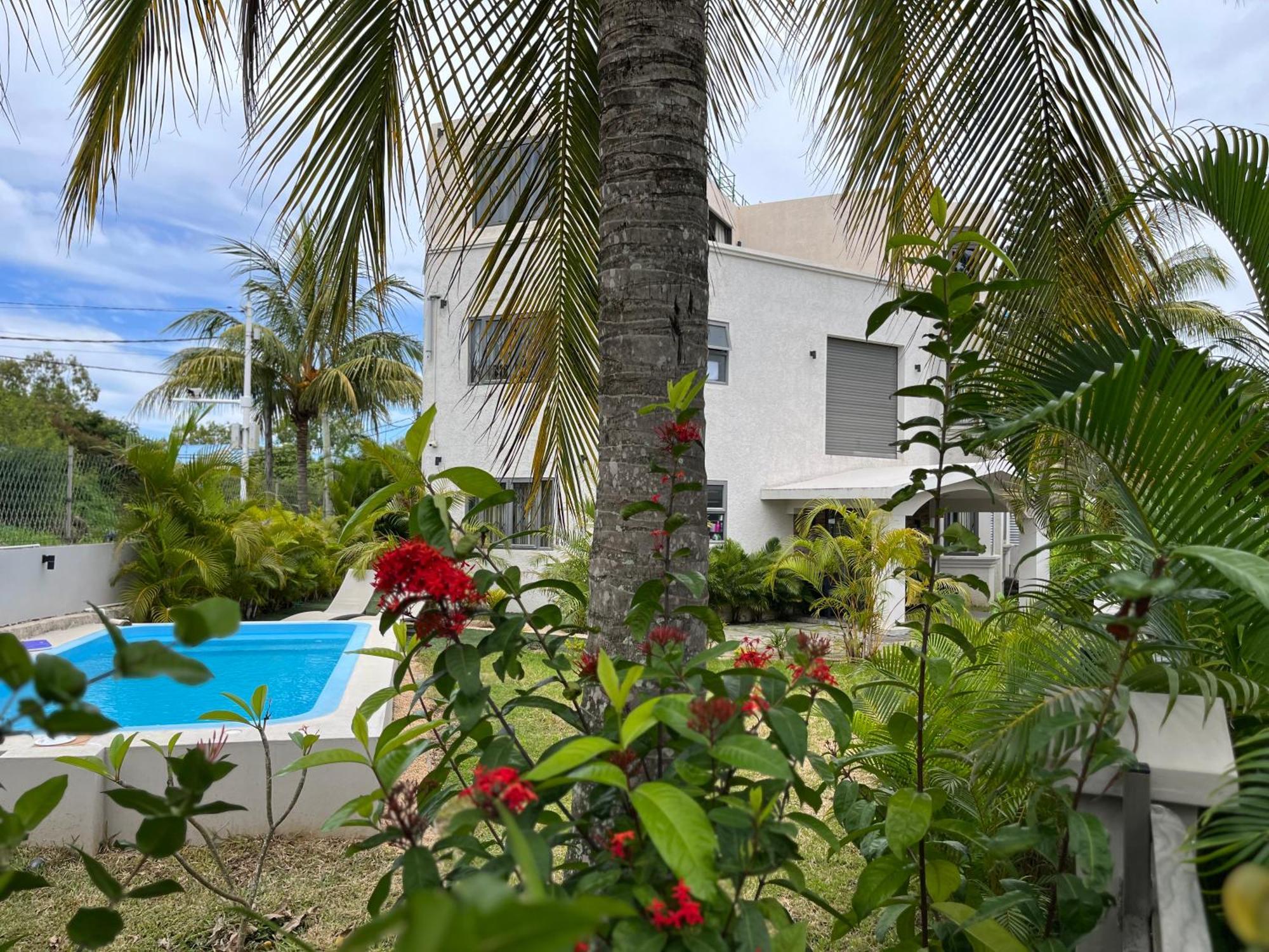 Cosy 2 Bedrooms Apts In Pereybere -Seasons Break Apartment Pereybere Beach Kültér fotó