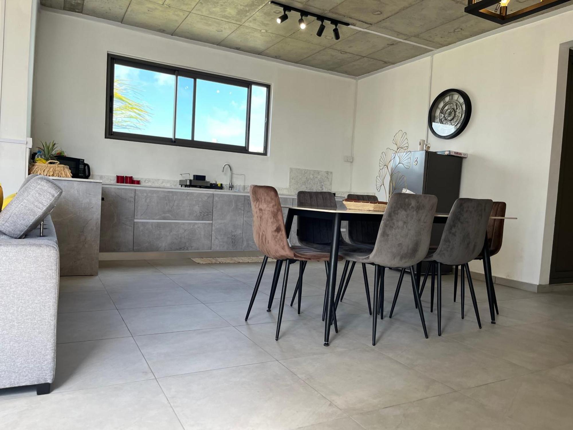 Cosy 2 Bedrooms Apts In Pereybere -Seasons Break Apartment Pereybere Beach Kültér fotó